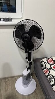 SLEVA Stojanový ventilátor s funkcí rozprašování mlhy