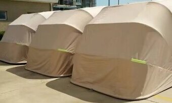 Přenosná skládací garáž