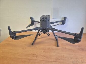 DJI Matrice 300 RTK