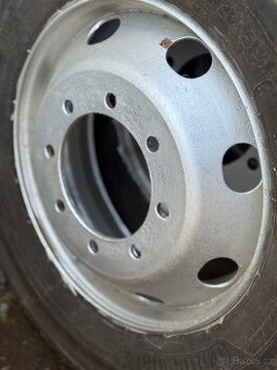 Sada kol Man, Mercedes  275/70-22.5.