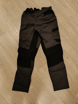 PRODÁM DÁMSKÉ PRACOVNÍ KALHOTY ZNAČKY DASSY