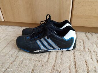 Botasky Adidas 38