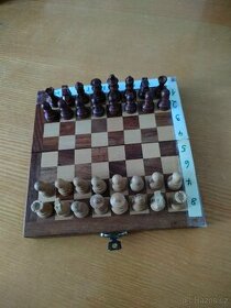 Dřevěné mini šachy