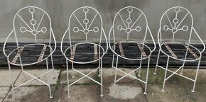 Kovové zahradní židle.