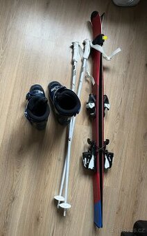 lyže 130 + hůlky 100 + boty 24-24,5