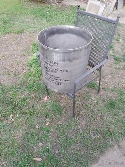 Válcový hrnec. Nerezová nádoba. Objem 72,3L