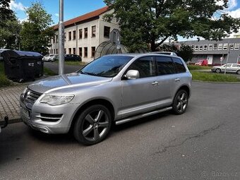 Volkswagen Touareg 3.2 V6 LPG – facelift vzhled, tažné 3,5t
