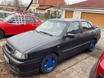 Seat Toledo 1.9 TDI, 66 KW. ALU kola, zimní pneu