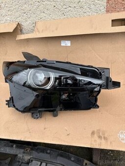 Mazda CX 30,pravé světlo Full Led,TOP stav,W5553