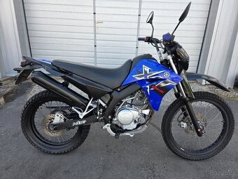 YAMAHA XT 125 R 2012
