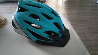 Přilba Cannondale