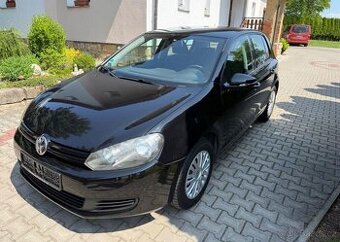 Volkswagen Golf 1,4i VI serviska , klima , benzín