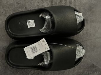 Adidas Yeezy Slide