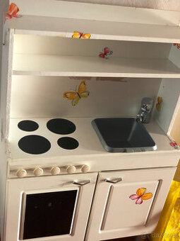 Dětská dřevěná kuchyňka, včetně nádobí