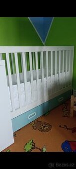 Dětská postýlka IKEA s bohatým příslušenstvím