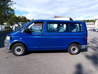 VW Transportér T5 7 míst STK 8/26