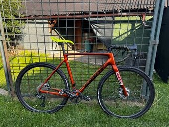 Cyklokrosové kolo Giant - 1