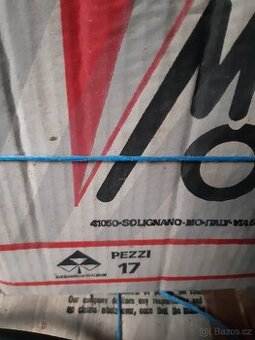 Zbytky ze stavby - obklady cca  15 m2