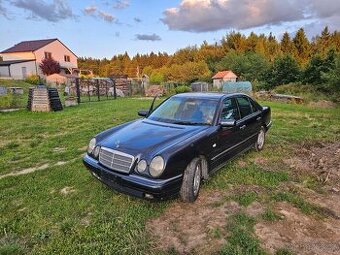 Mercedes Benz E300 TD,130kw,ELEGANCE,r.v.1999,Dovoz italie,t