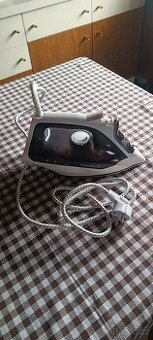 Žehlička Rowenta Effective 2000W