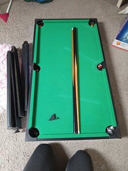 Malý kulečník na nožičkách