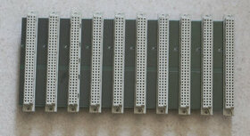 SAPI backplane s DIN konektory