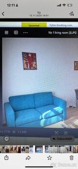 Rozbita sedacka za odvoz.