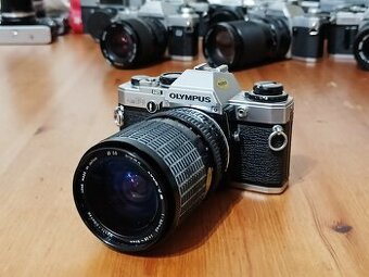 OLYMPUS OM-10 (Sigma Zoom 28-84mm) - 1979