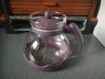 Skleněná konvice - 1