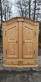 Celomasivní policovou skříň s šuplíky - 1