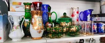 Starožitná váza a sada sklenic