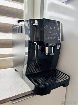 Automatický kávovar DeLonghi Magnifica Start