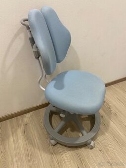 Dětská rostoucí židle pro školáka