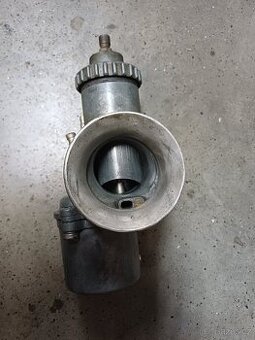 Závodní karburátor