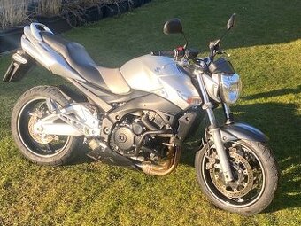 Suzuki GSR 600 rv.2008, malo najeto 16500km
