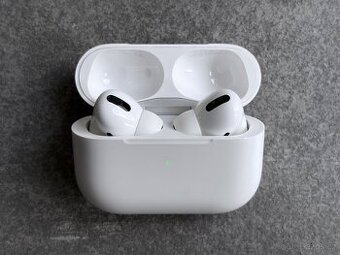 Apple AirPods Pro 1. generace - prosinec 2021 TOP stav