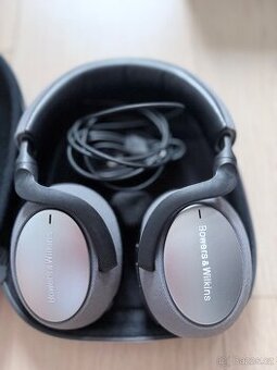 Bowers & Wilkins Px7