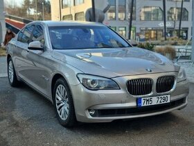 BMW 740i rok 2009 nájezd 155.000km