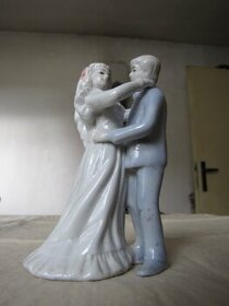 Porcelánová soška nevěsta a ženich