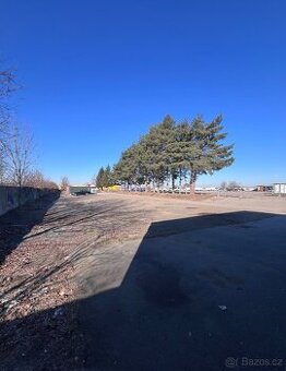 Parkovací plochy 300 m²