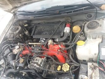 Subaru Impreza GT 2.0 turbo 155 kw - motor - set LHD