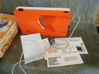 Retro elektrický kráječ, funkční