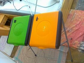 velký stojanový koš na tříděný odpad