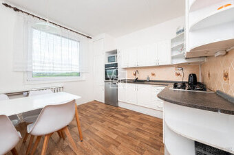 Prodej bytu 3+1 s lodžií a sklepem, 79 m² – Chrudim, ul. Hra