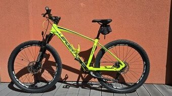 LEADER FOX Factor ''26'' ( rám ''16'' )