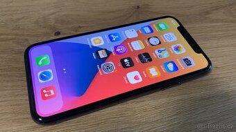 Apple iPhone 11 Pro 256GB, příslušenství, 4990Kč