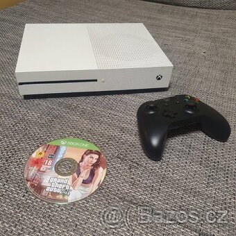 XBOX One S + hra GTA 5 a bezdrátový ovladač
