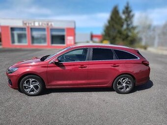 Hyundai i30 combi, r.v. 2023, 1.majitel, garážované