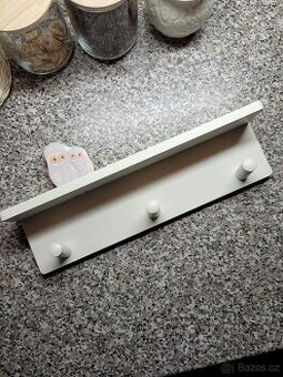 Dětská police KLADE se sovami zn. IKEA, 38x10x7,5 cm