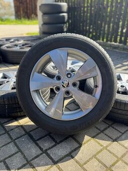ORIGINÁL Alu Škoda Velorum R16, 5x112 - TOP STAV, LETNÍ PNEU